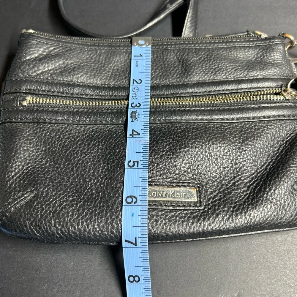 Calvin Klein Black Pebbled‎ Crossbody Bag, faux leather